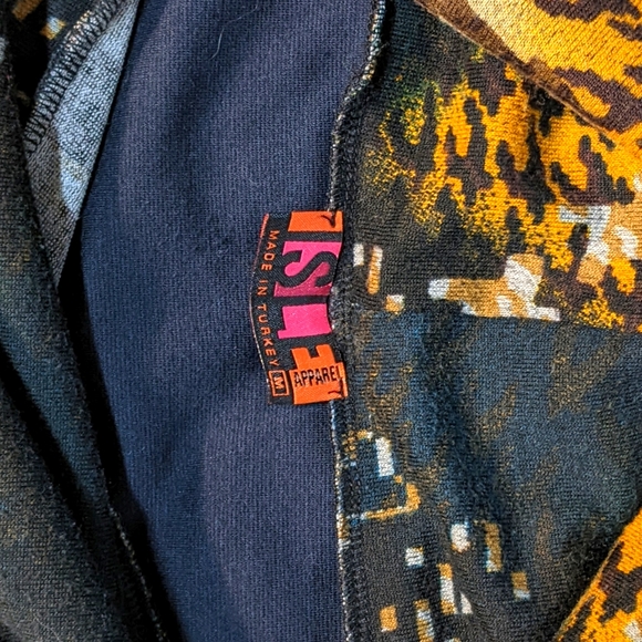 Isle Apparel Off Shoulder Patchwork Dress, Medium - Picture 8 of 8